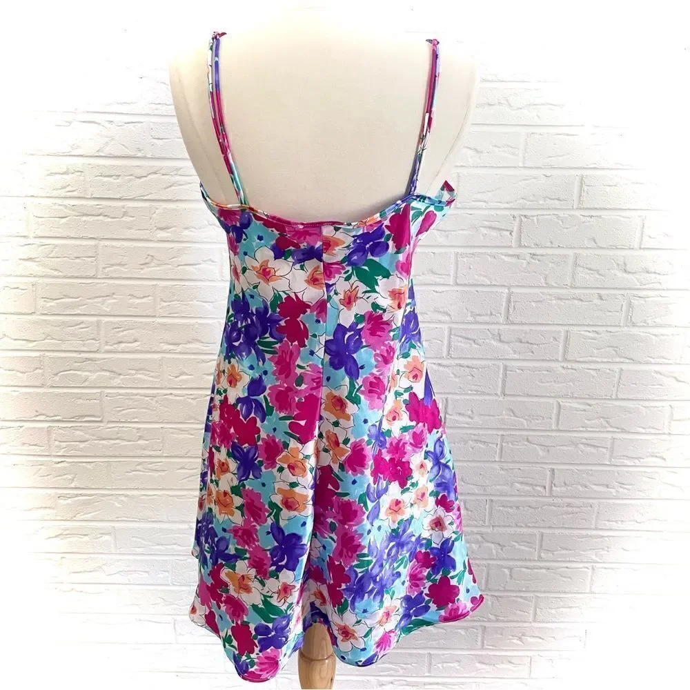 VINTAGE Cinema Etoile Floral Nightgown Size Medium